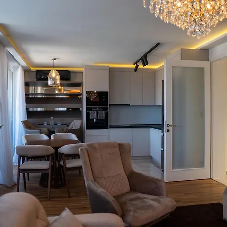 Luxury Tower-free Garage