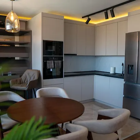 Luxury Tower-free Garage *