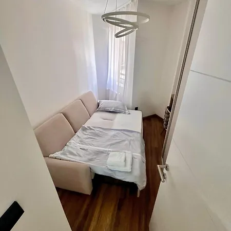 Luxury Tower-free Garage *