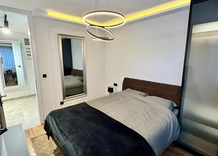 Luxury Tower-free Garage *