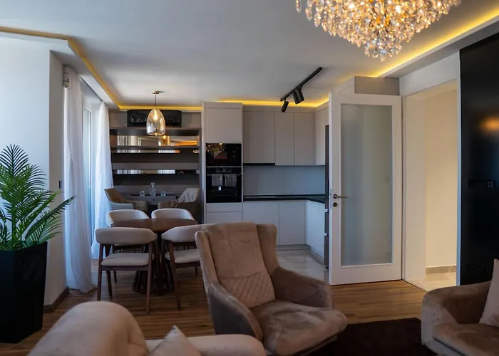 Luxury Tower-free Garage